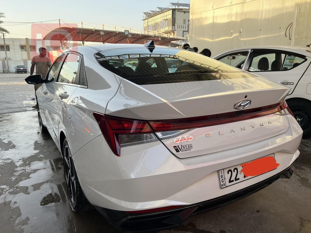 هیوندای ئەلەنترا
